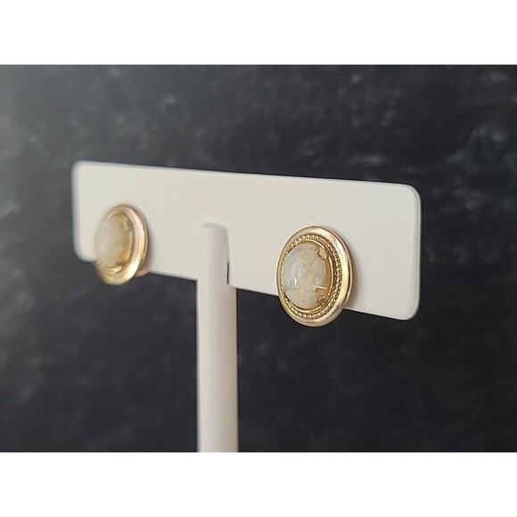 Amco 14K Gold Filled Floating Opal Screwback Earrings Vintage - Picture 6 of 10